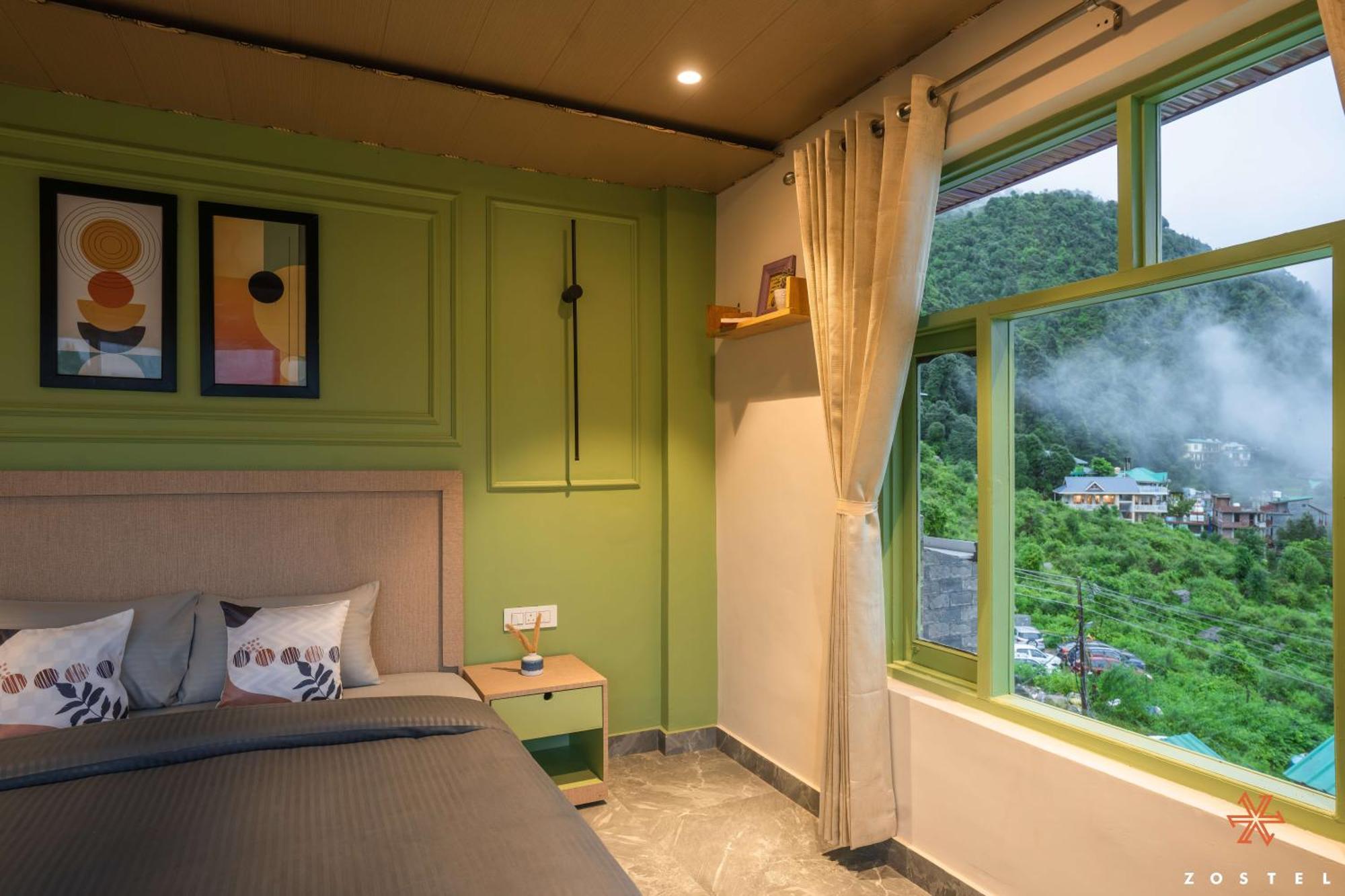 Zostel Dharamkot Hostel McLeod Ganj Bagian luar foto