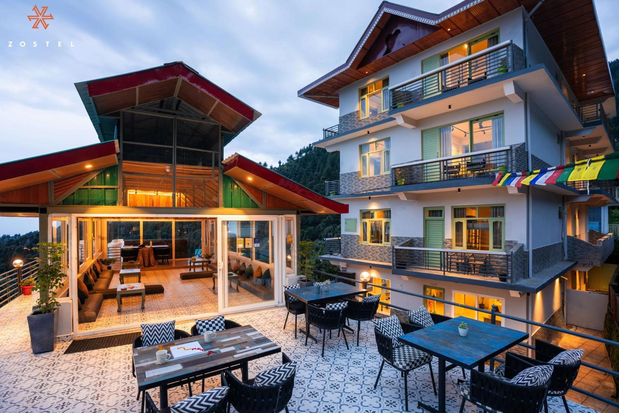 Zostel Dharamkot Hostel McLeod Ganj Bagian luar foto