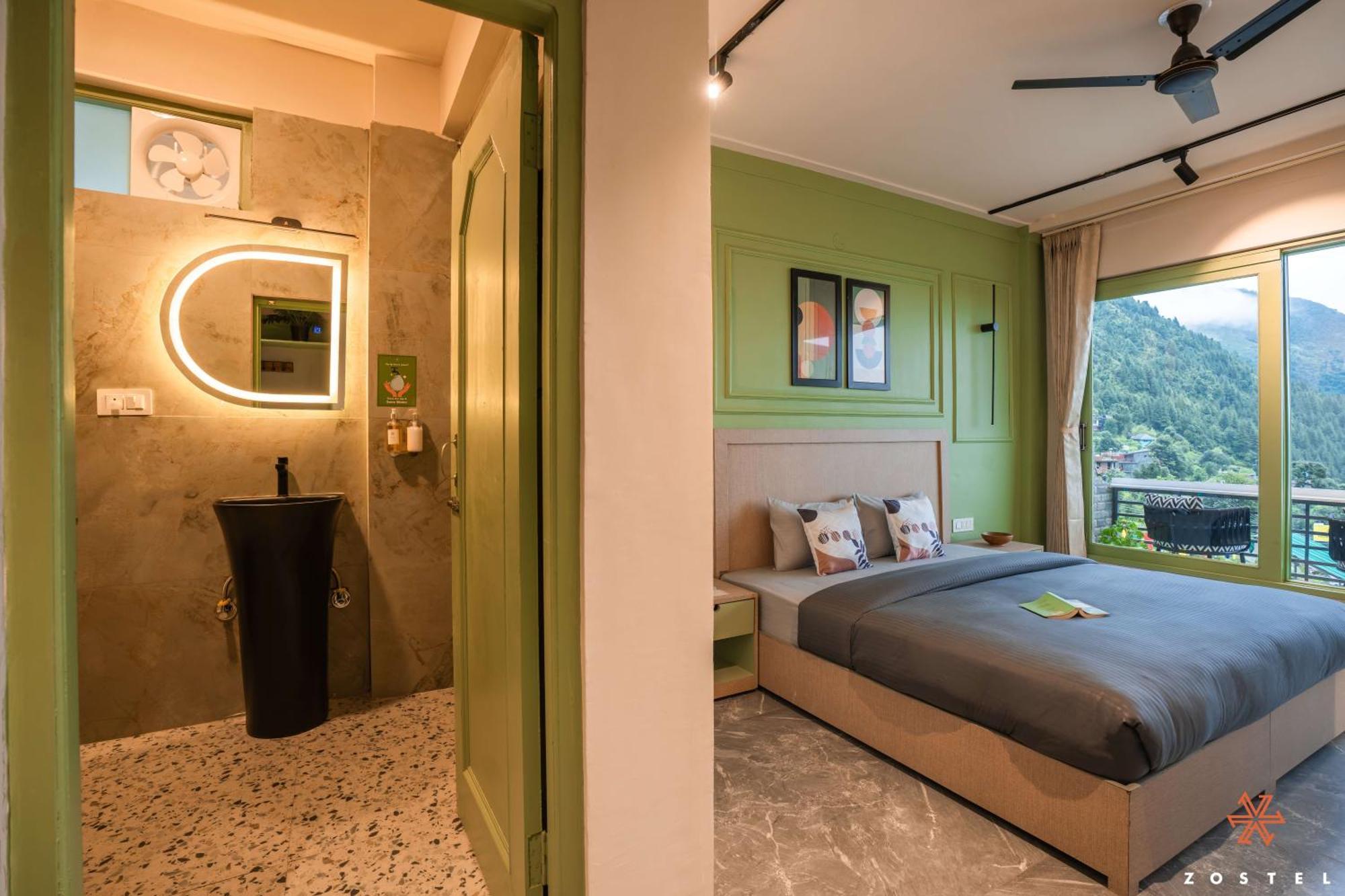 Zostel Dharamkot Hostel McLeod Ganj Bagian luar foto