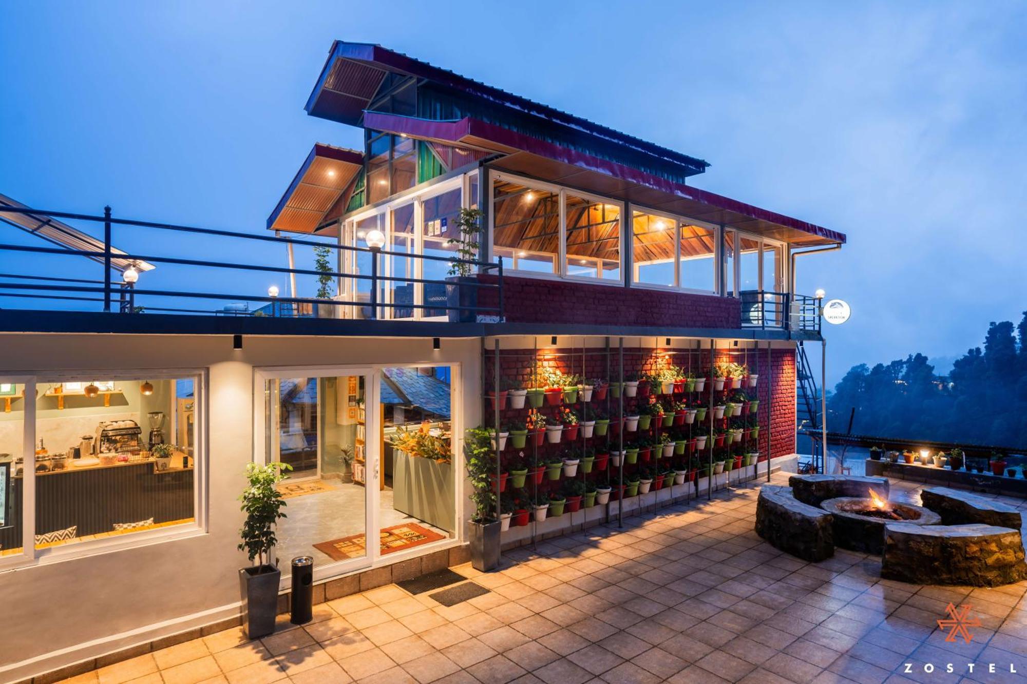 Zostel Dharamkot Hostel McLeod Ganj Bagian luar foto